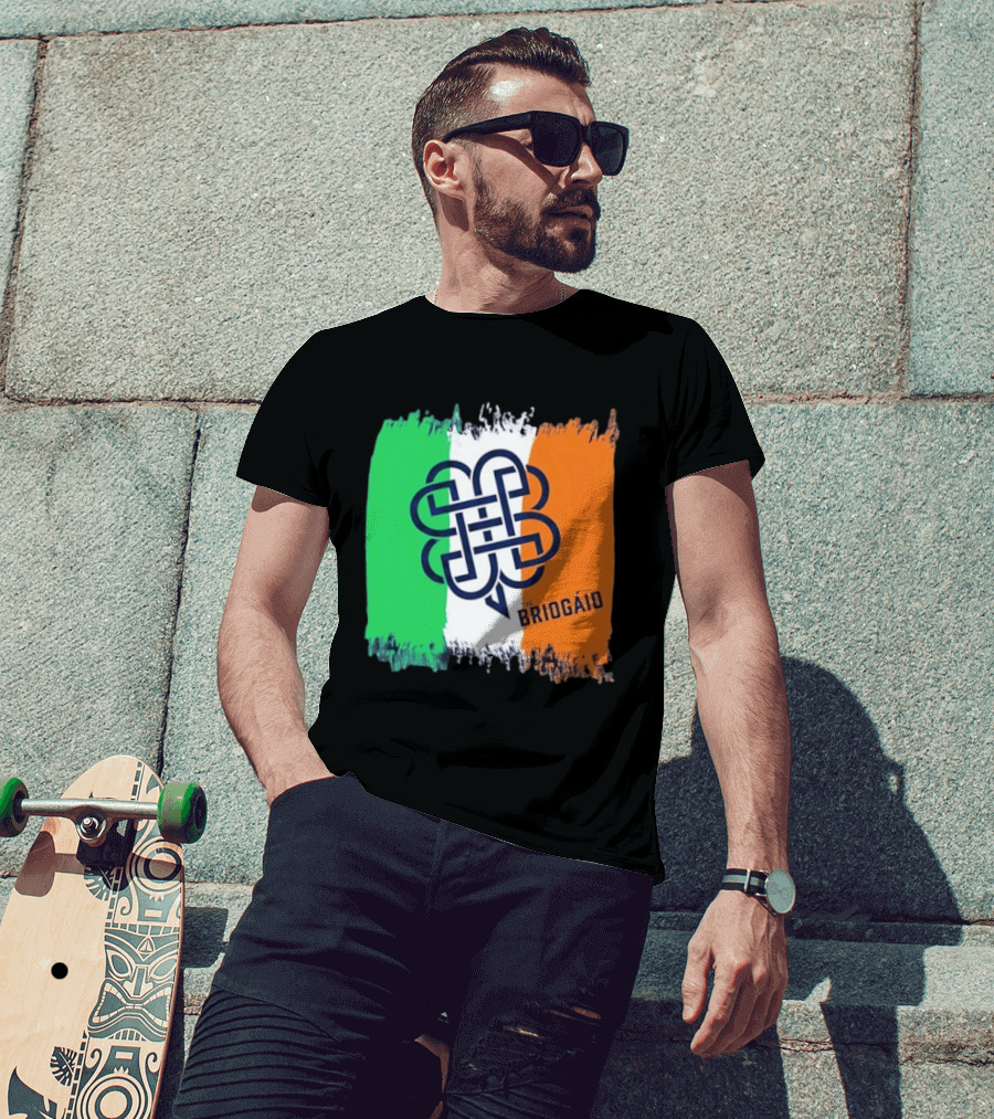 The Briogáid Celtic Knot Irish Flag T-Shirt