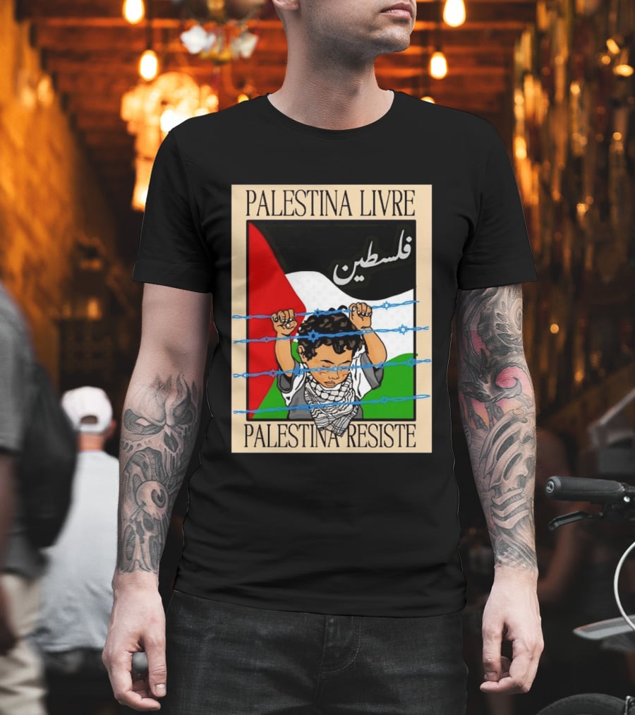 Palestina Livre Resistência Criança Frente Bandeira Arame Farpado T-Shirt