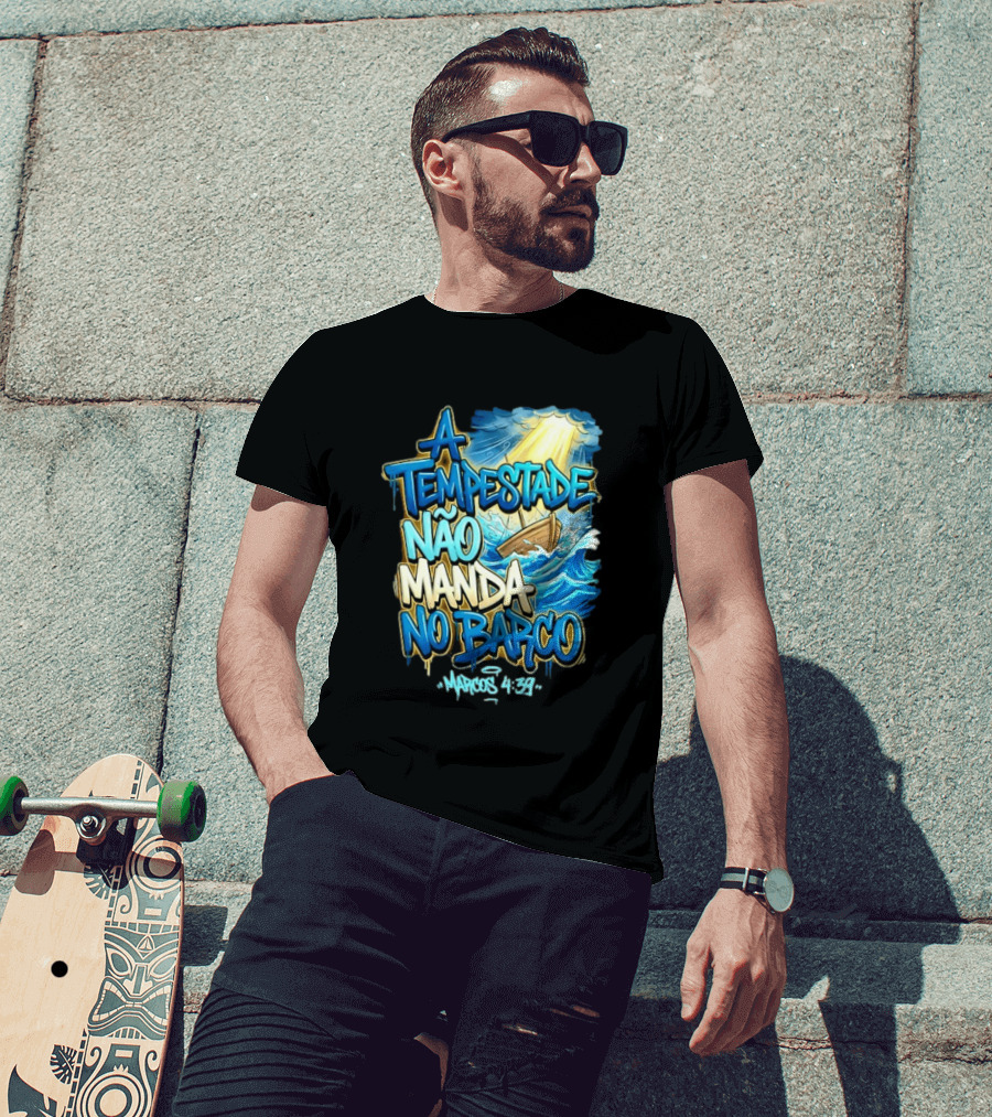 A Tempestade Não Manda No Barco Marcos 4 39 Ocean Light Boat T-Shirt