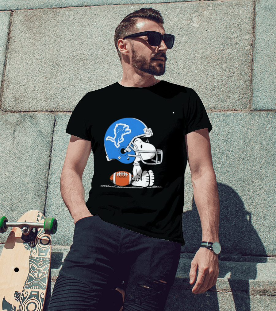 Snoopy Detroit Lions Football Helmet Collaboration NFL Peanuts T-Shirt