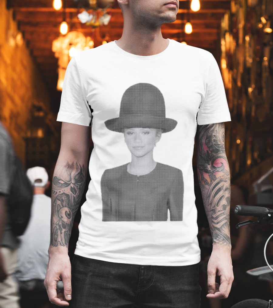 Zendaya Halftone Minimalist Style Fashion Influence T-Shirt