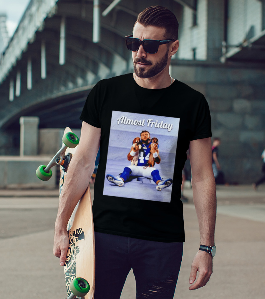 Almost Friday New York Giants 44 Football Player With Dogs T-Shirt