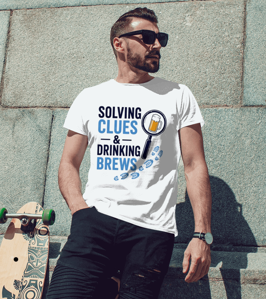 Solving Clues & Drinking Brews Magnifying Glass Beer Footprints T-Shirt