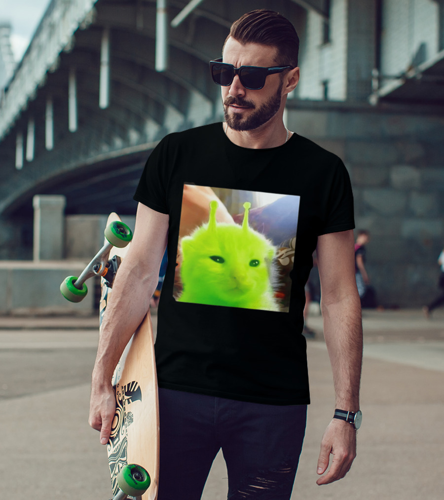 Gleep Alien Kitty Green Cat Antennae Fluffy Feline Fantasy T-Shirt