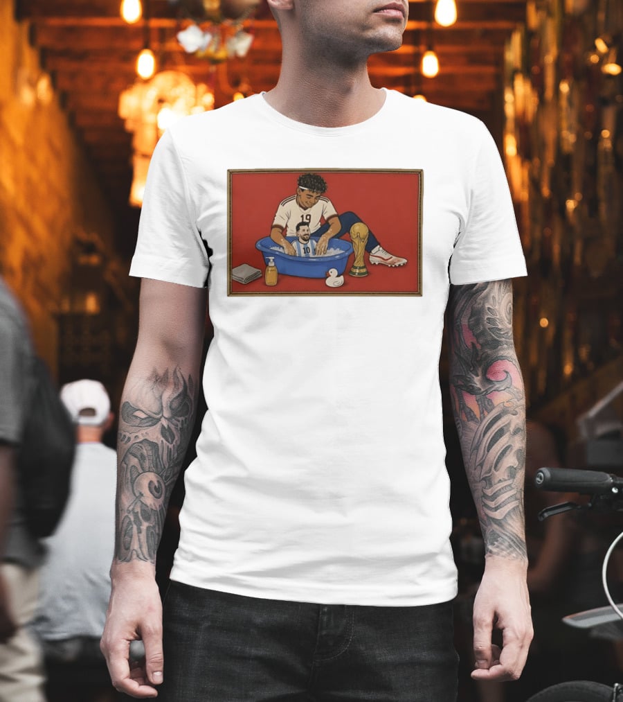 Yamal 19 Bathing Messi In Bathtub With World Cup Trophy T-Shirt