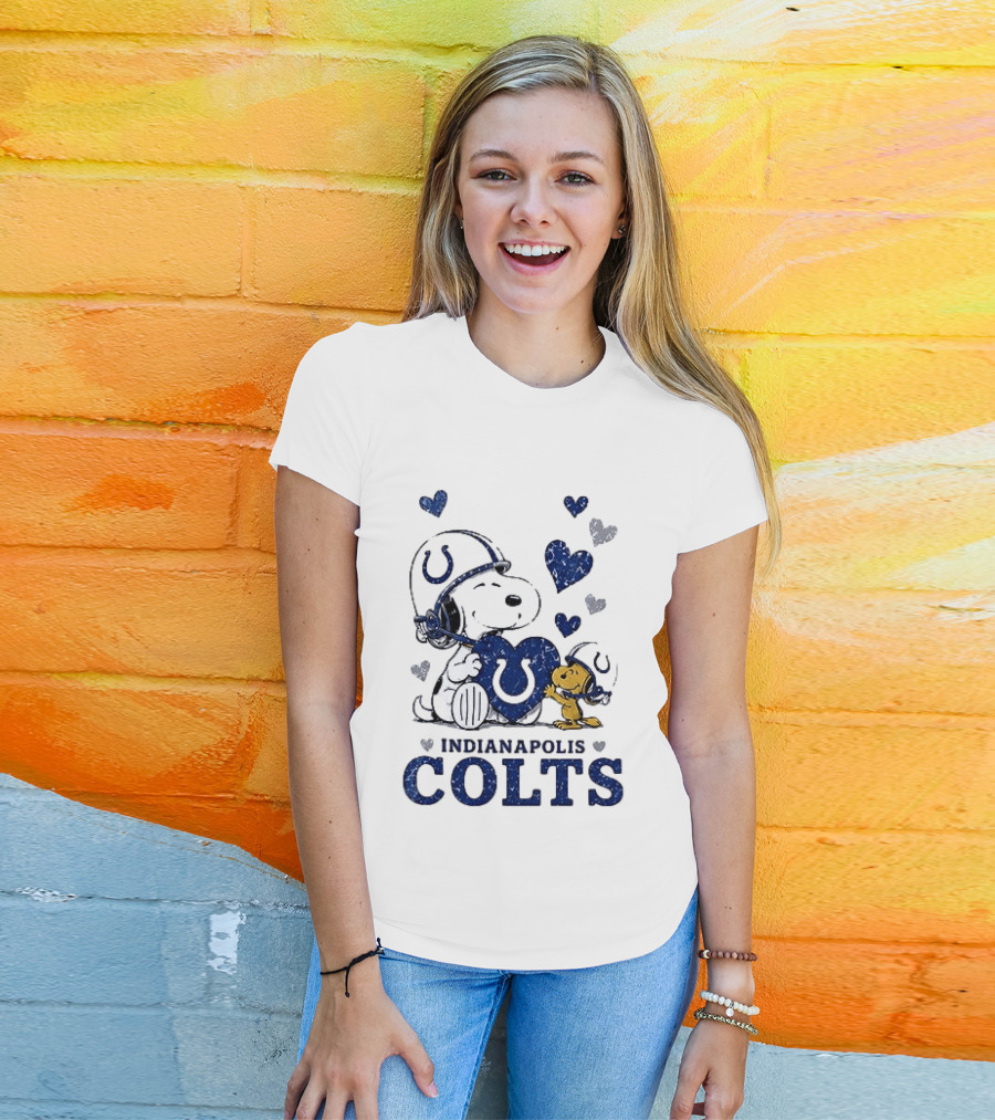 Indianapolis Colts Peanuts Snoopy Woodstock Love Hearts T-Shirt