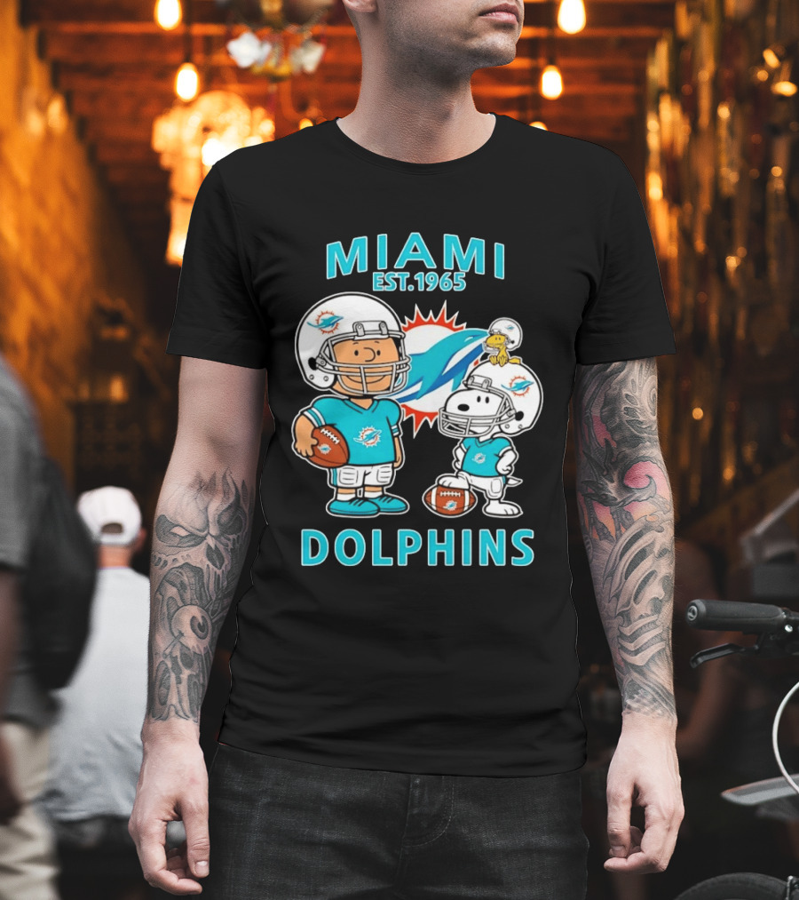 Miami Dolphins Est 1965 Charlie Brown Snoopy Football T-Shirt