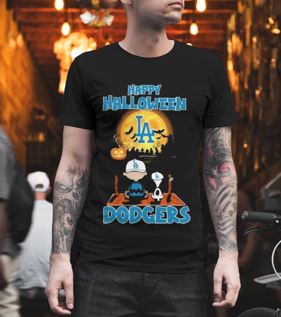Happy Halloween Los Angeles Dodgers Peanuts Snoopy Charlie Brown T-Shirt