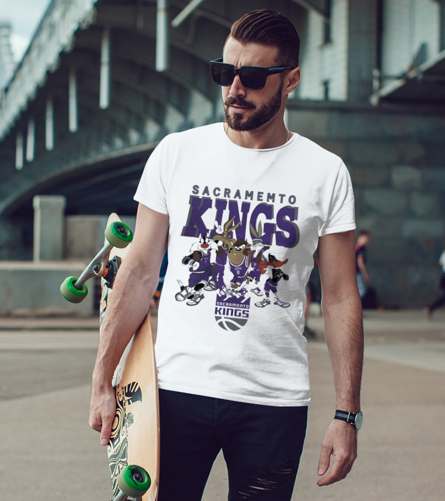 Sacramento Kings Looney Tunes Characters NBA Basketball Team T-Shirt
