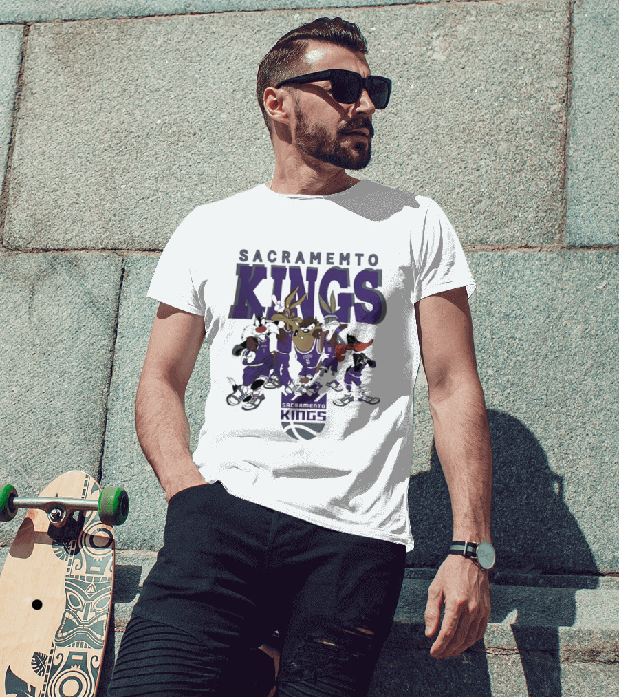 Sacramento Kings Looney Tunes Characters NBA Basketball Team T-Shirt