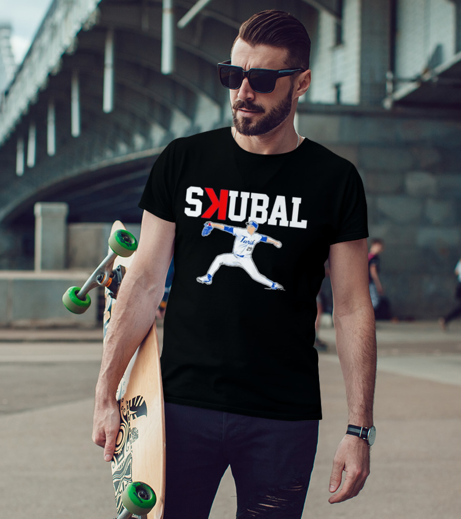 Tarik Skubal Pitching Pose Los Angeles Dodgers T-Shirt