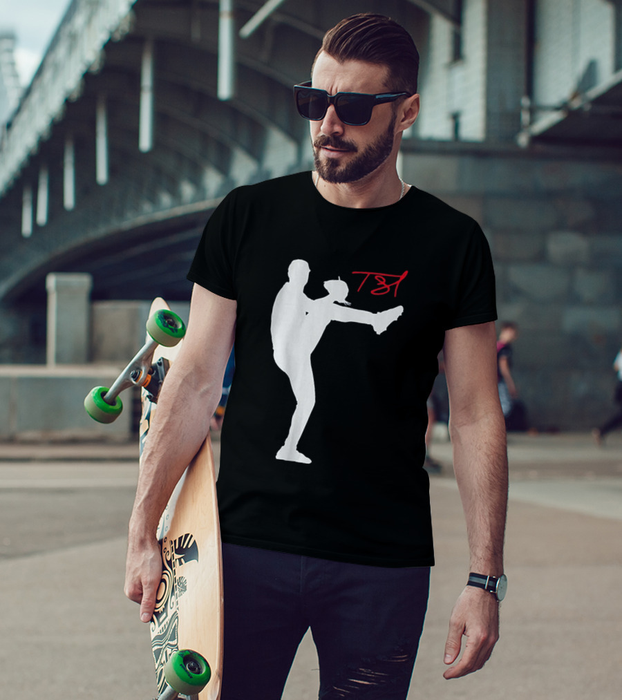 T61 Tarik Skubal Pitching Pose Los Angeles T-Shirt
