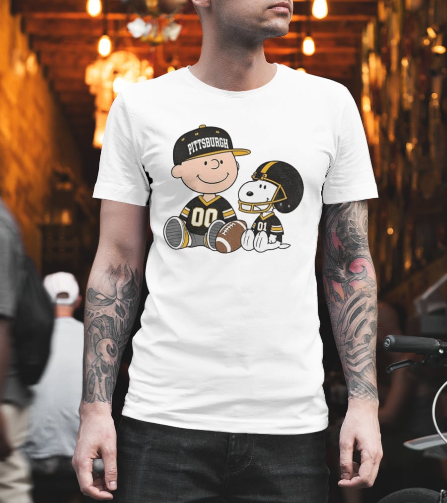 Pittsburgh Football Charlie Brown Snoopy Pigskin Player T-Shirt