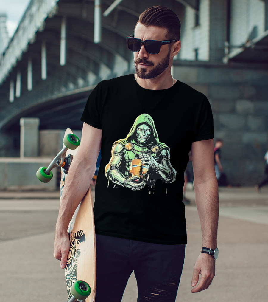 Doctor Doom Marvel Holding Broken Iron Man Mask Iconic Showdown T-Shirt