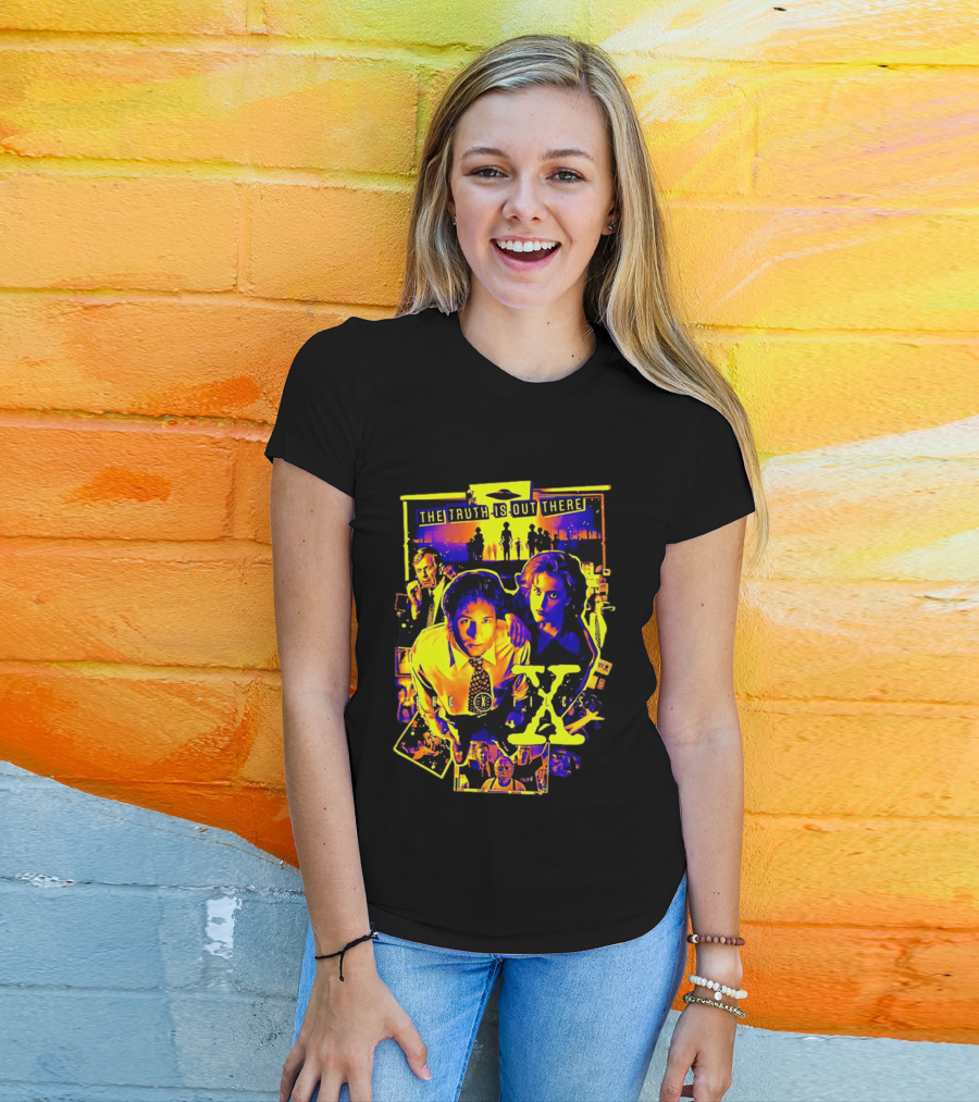 The Truth Is Out There The X Files Mulder Scully 90s TV Series T-Shirt