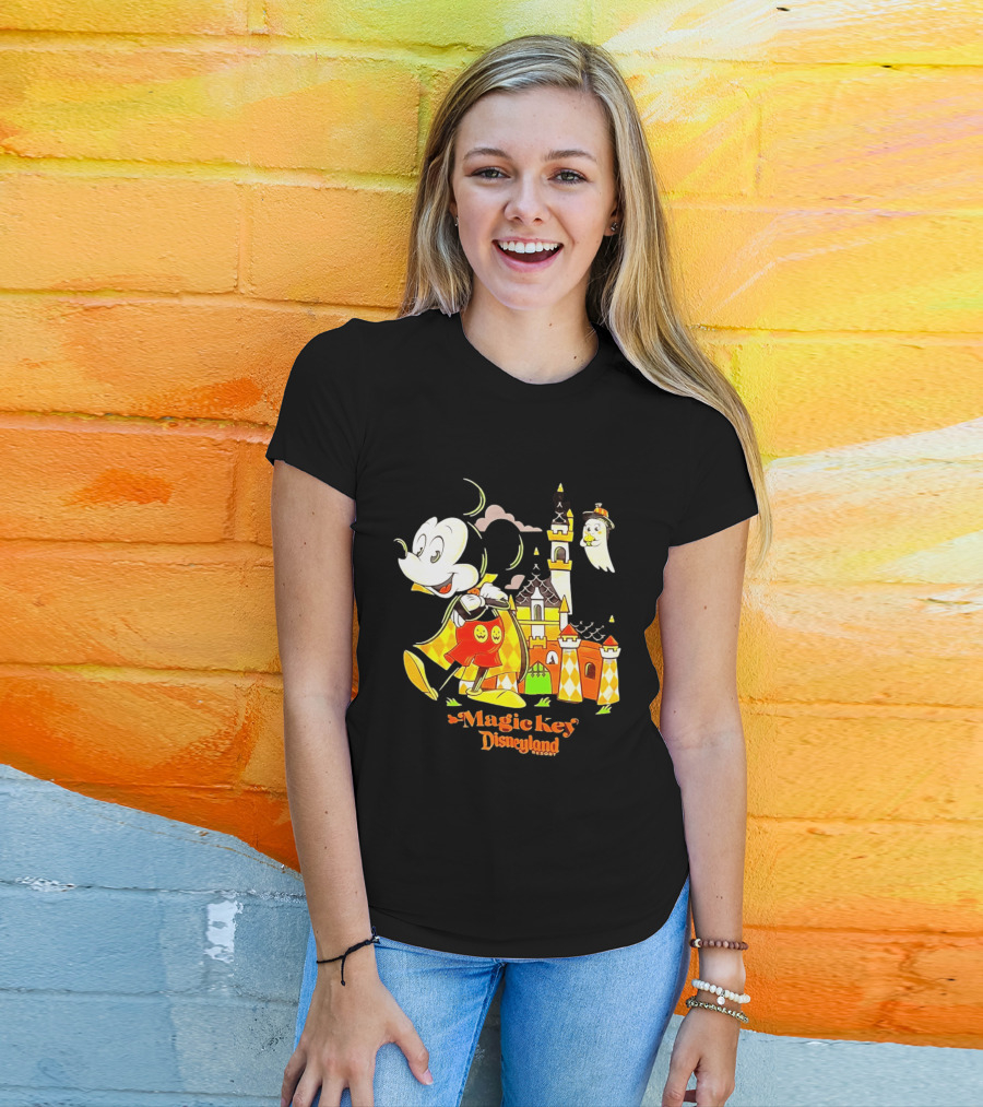 Mickey Mouse Magic Key Disneyland Resort Halloween Castle Ghost T-Shirt