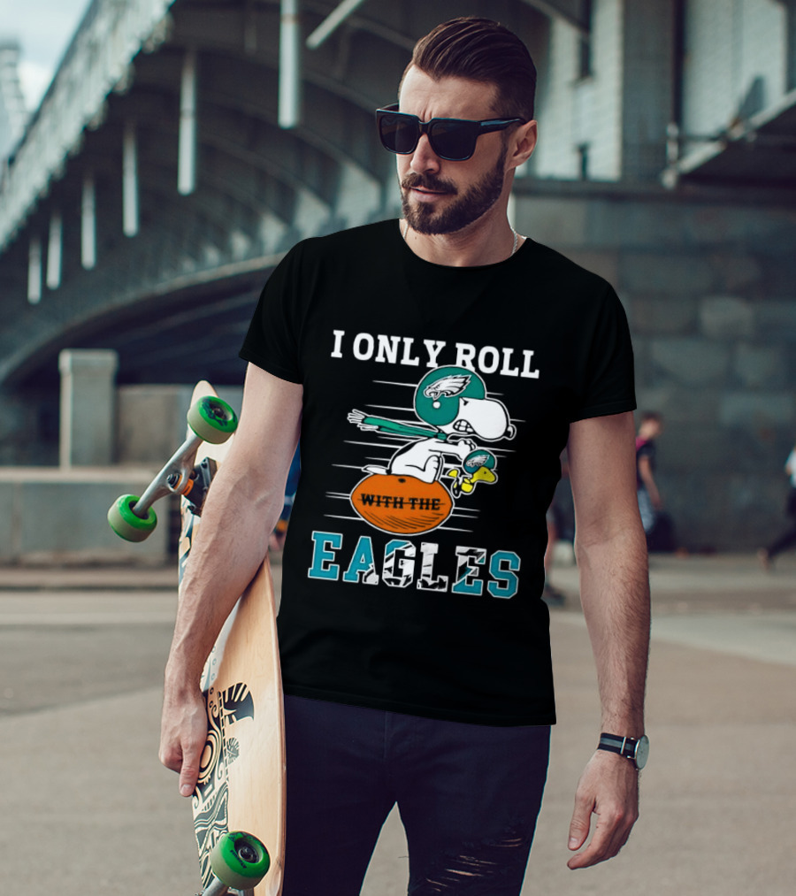Philadelphia Eagles I Only Roll With The Eagles Cartoon Dog Helmet Football T-Shirt