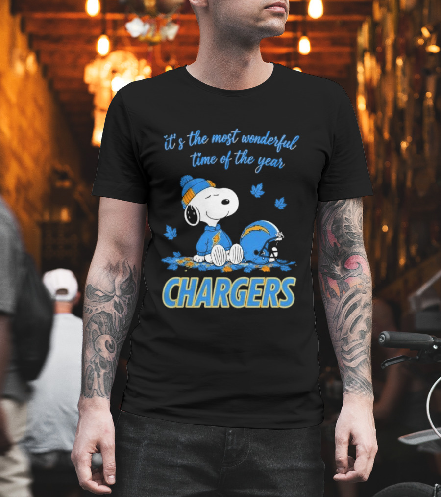 It's The Most Wonderful Time Of The Year Los Angeles Chargers Snoopy Sitting Helmet Falling Leaves T-Shirt