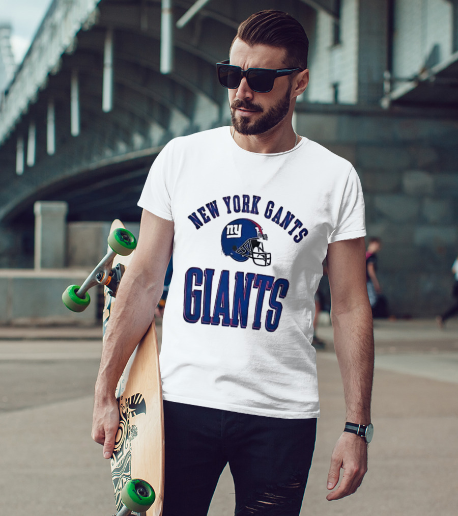 New York Giants Helmet Everyone Es Women's Sports T-Shirt