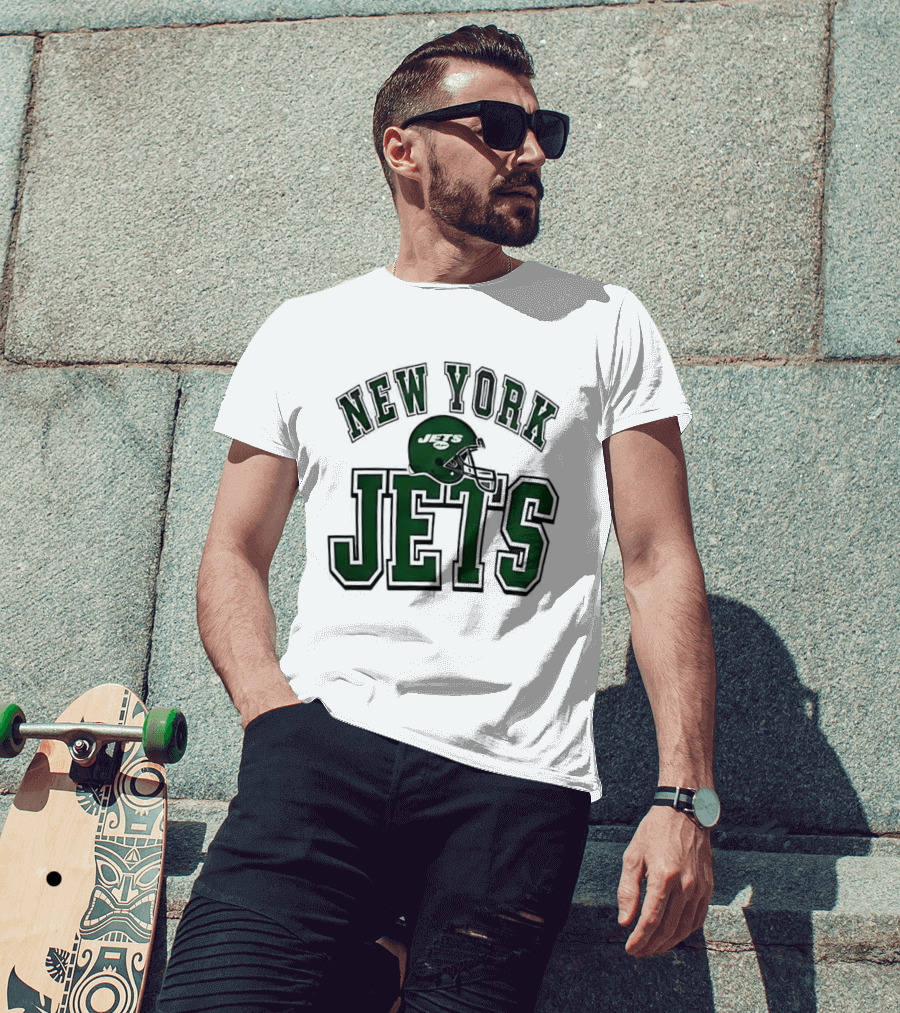 New York Jets Everyone Es Women's Sports Football Helmet T-Shirt