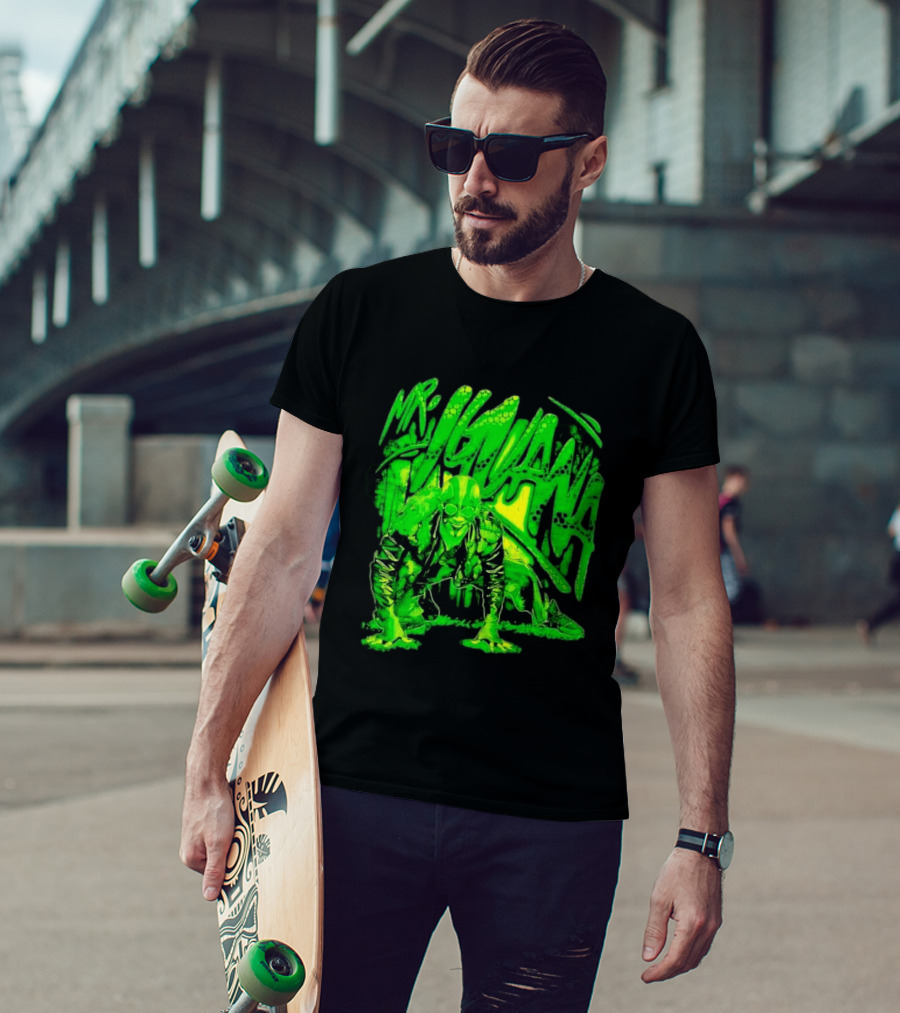 Mr Iguana Crouching Mexican Luchador Green Lizard Scale Graffiti T-Shirt