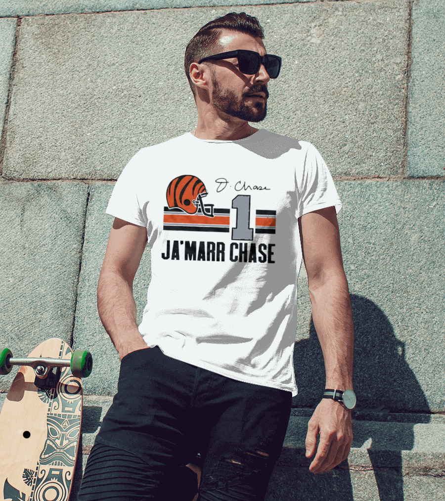 Cincinnati Bengals Ja'Marr Chase Helmet 1 J Signature Stripes Wood Texture T-Shirt