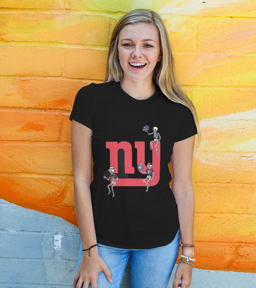New York Giants Skeletons Dance With Football Helmets T-Shirt