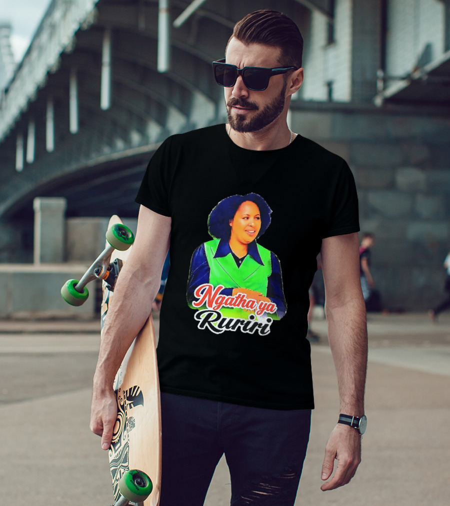Ngatha Ya Ruriri Afro Woman In Green And Blue Outfit T-Shirt