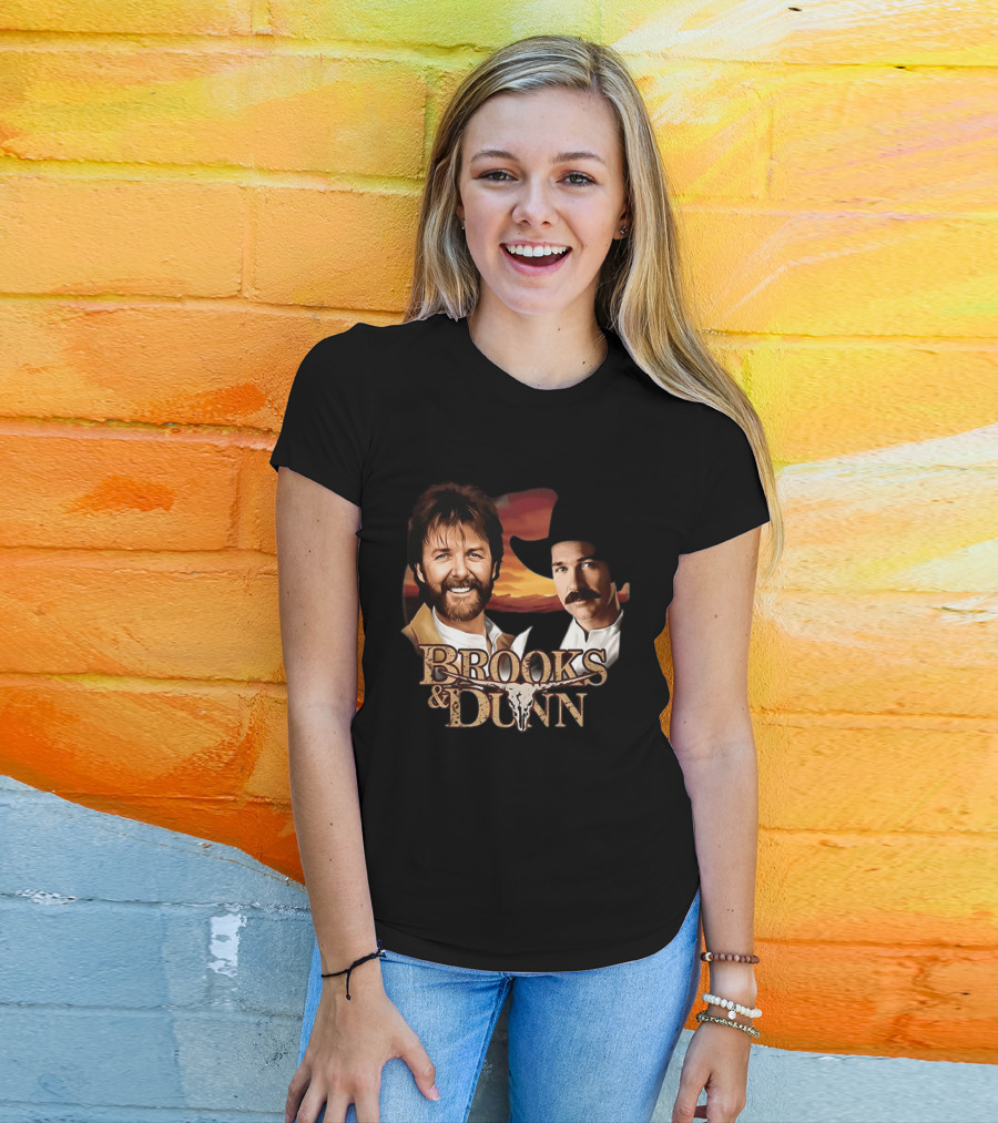 Brooks And Dunn Von Miller Dallas Cowboys Sunset T-Shirt