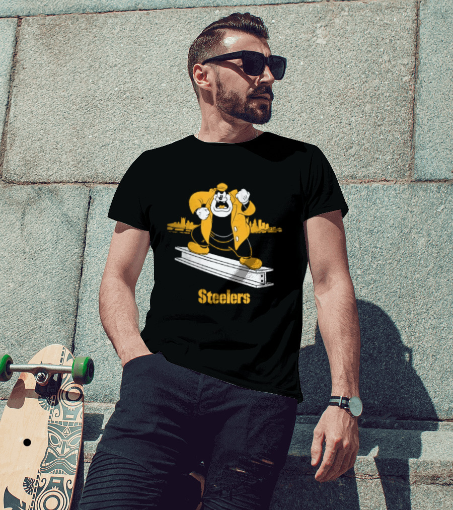Pittsburgh Steelers Cartoon Pete On Steel Beam Cityscape T-Shirt