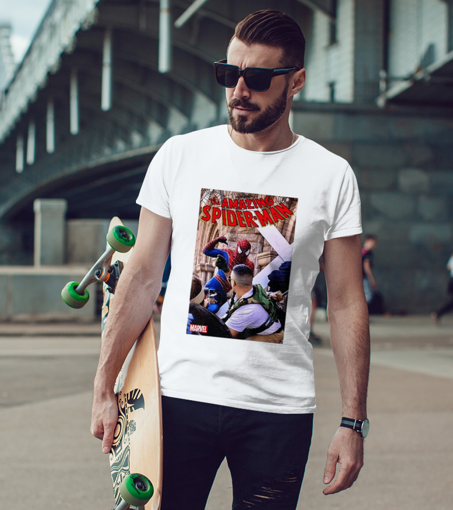 The Amazing Spider Man Marvel Comic Scene T-Shirt