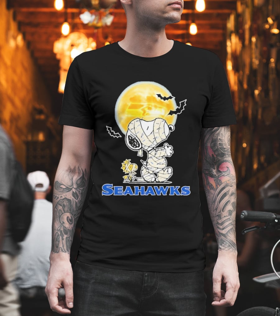 Seattle Seahawks Snoopy Mummy Halloween Moon T-Shirt