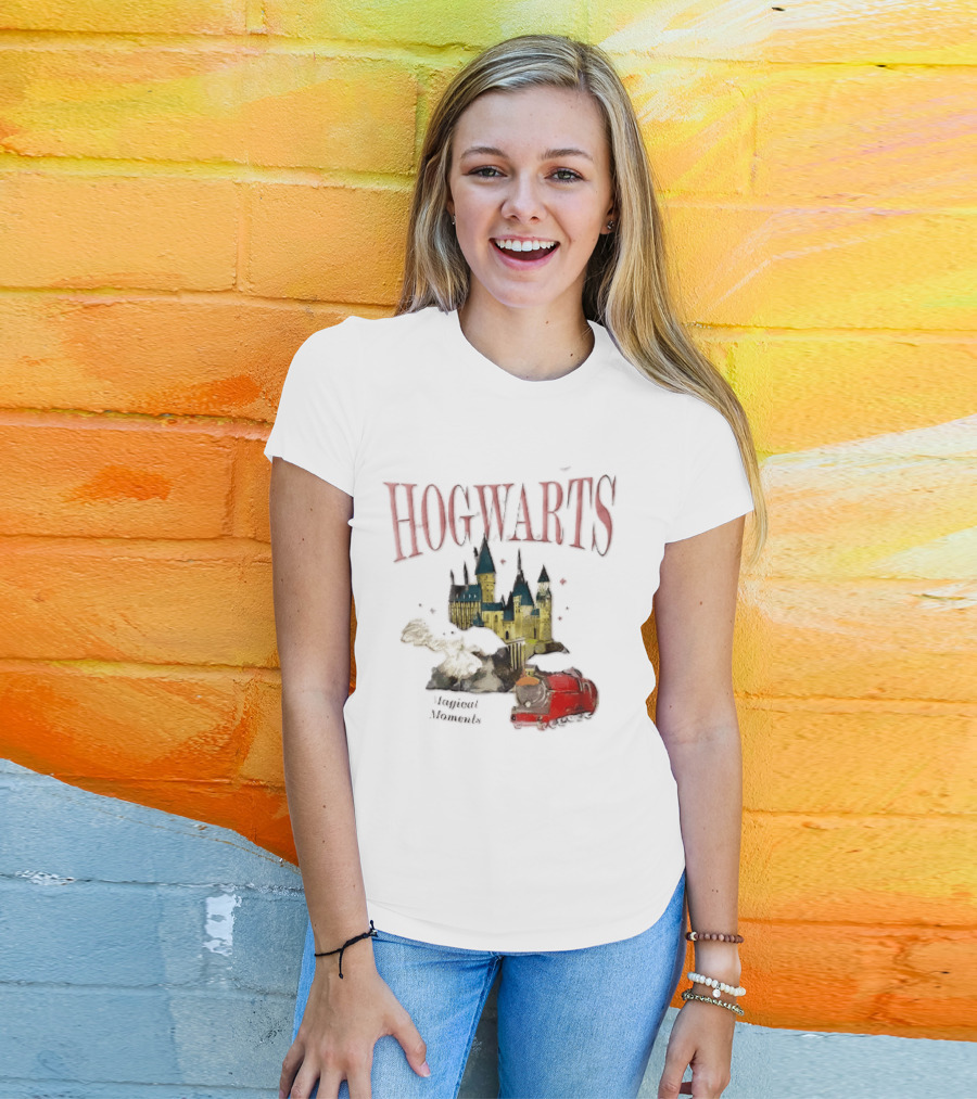 Hogwarts Castle Red Express Steam Train Magical Moments Hedwig Snowy Owl Watercolor T-Shirt