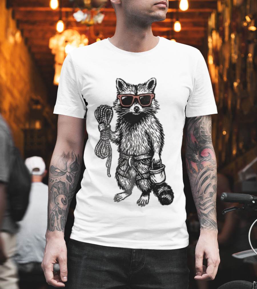 Raccoon Climber Rope Chalk Bag Sunglasses T-Shirt