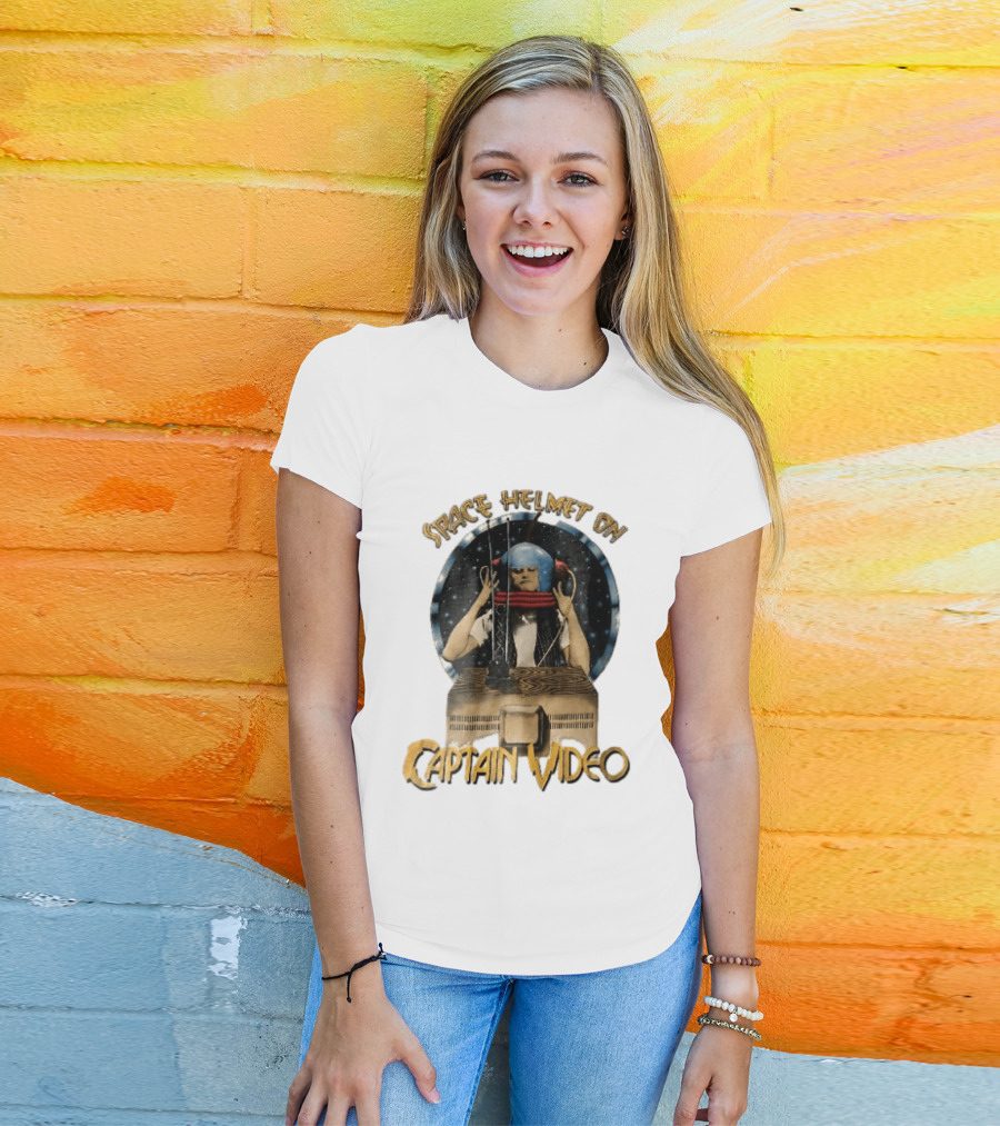Space Helmet On Captain Video Retro Sci Fi Adventure T-Shirt