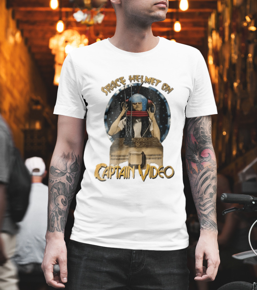 Space Helmet On Captain Video Retro Sci Fi Adventure T-Shirt