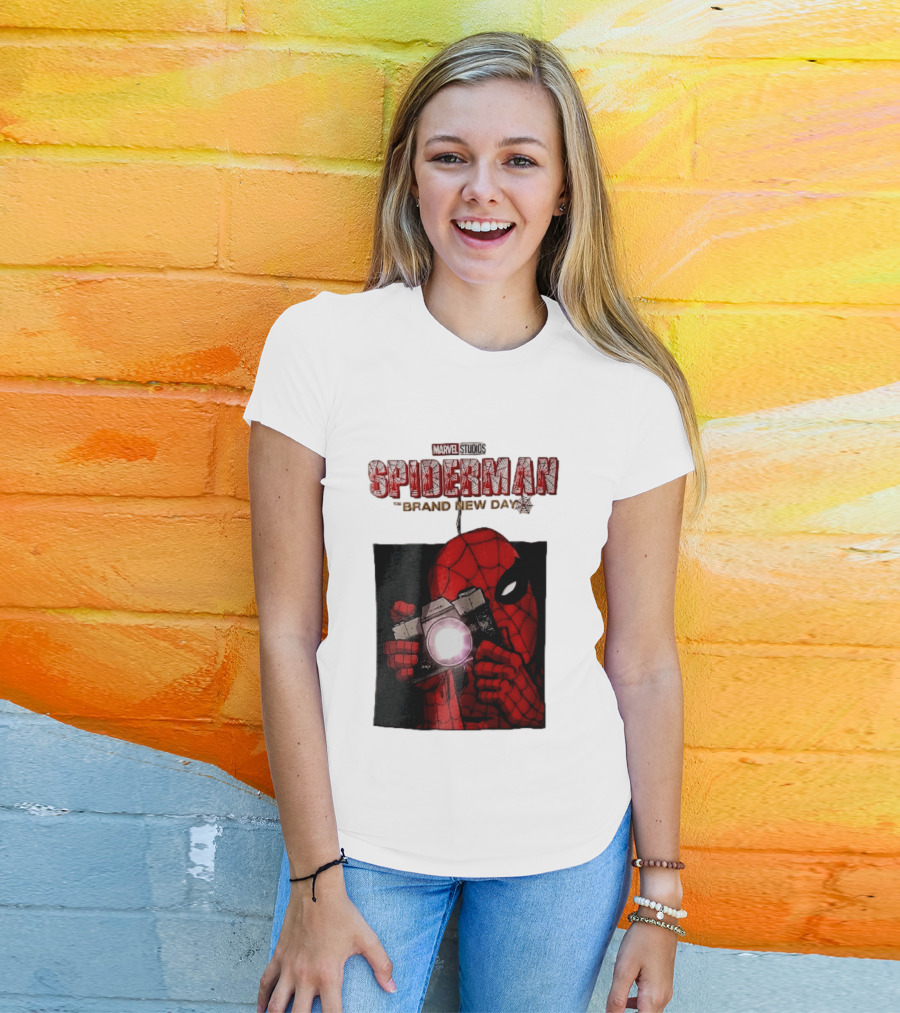Marvel Studios Spiderman The Brand New Day Masked Hero Camera Flash T-Shirt
