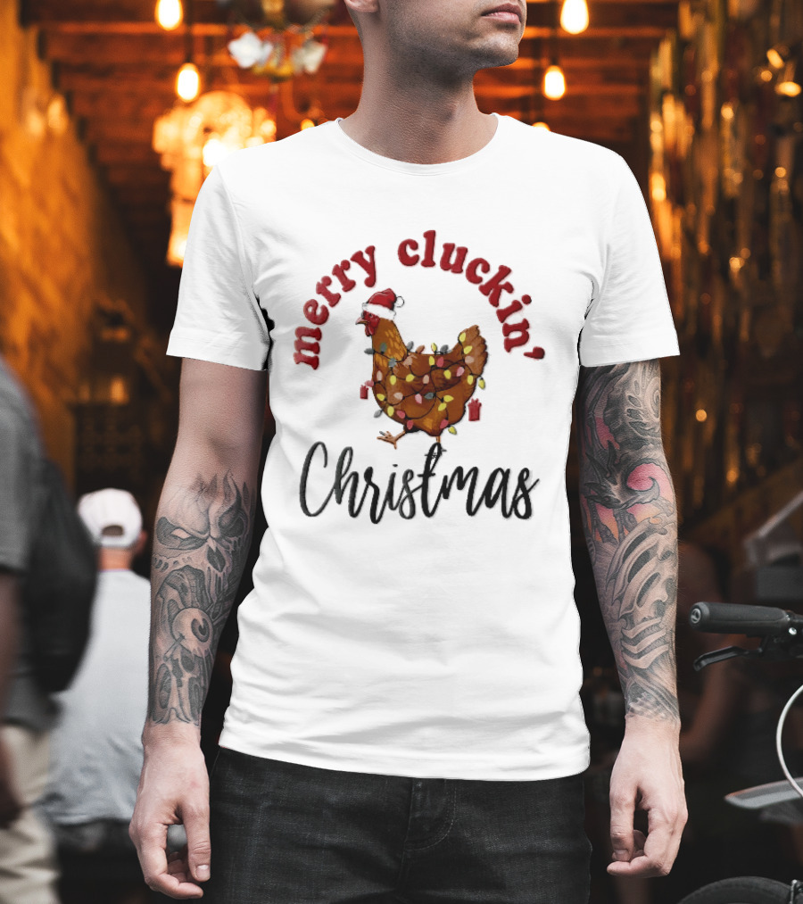 Merry Cluckin Christmas Chicken Santa Hat Colorful String Lights T-Shirt