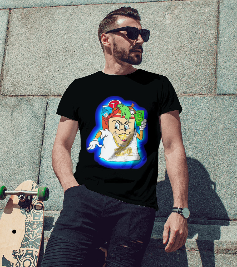 H E Buddy Bud Bucks Character Holding Bud Buck Bills And Wearing Gold Chain With Bling H E B T-Shirt