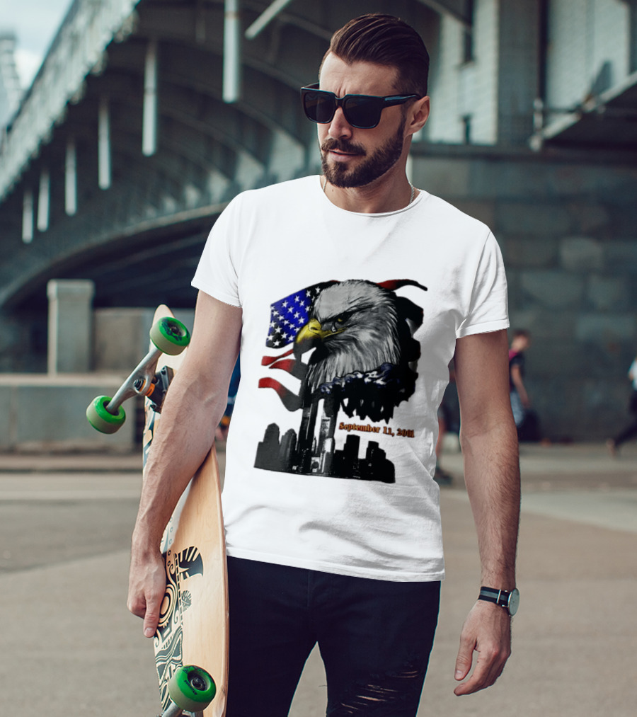 September 11 2001 Twin Towers New York Skyline Crying Bald Eagle American Flag T-Shirt
