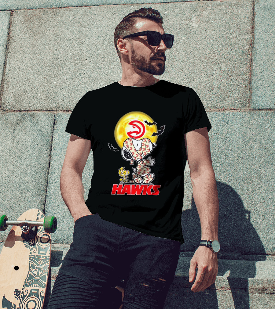 Atlanta Hawks Snoopy Woodstock Mummy Halloween Moon Bats T-Shirt