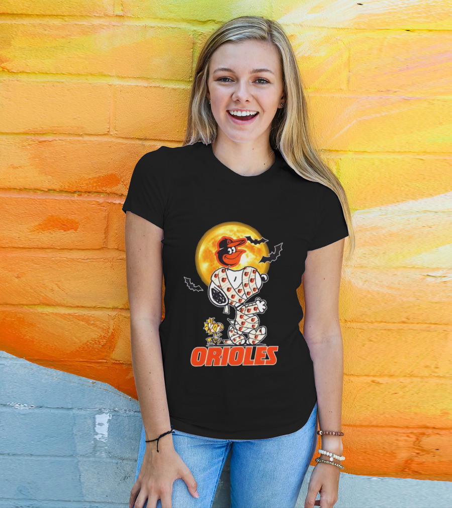 Baltimore Orioles Halloween Snoopy Woodstock Mummy Cosplay Moon Bats T-Shirt