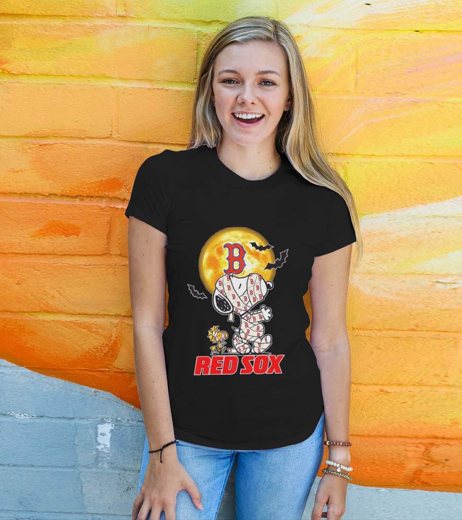 Boston Red Sox Halloween Snoopy Woodstock Mummy Cosplay Moon Bats T-Shirt
