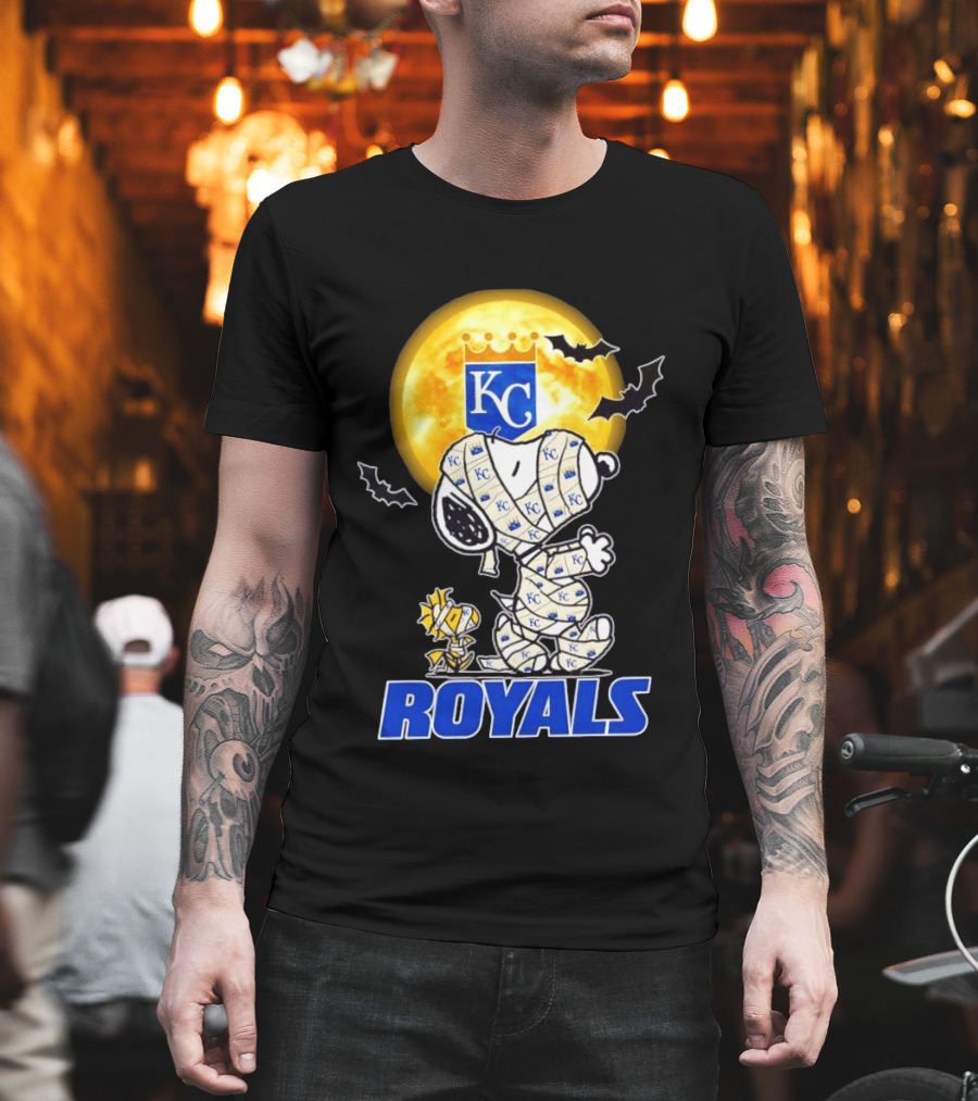 Kansas City Royals Snoopy Woodstock Mummy Halloween Moon Bats T-Shirt