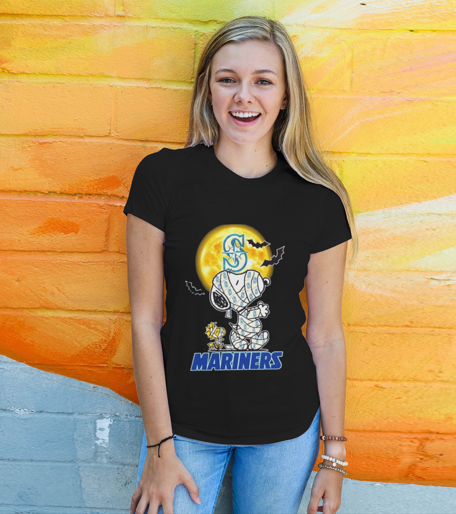 Seattle Mariners Snoopy Woodstock Halloween Mummy Cosplay Full Moon Bats T-Shirt