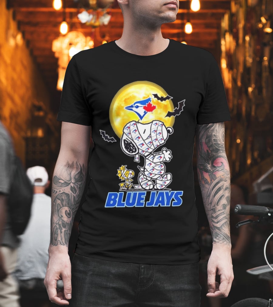 Toronto Blue Jays Halloween Snoopy Woodstock Mummy Cosplay Full Moon Bats T-Shirt