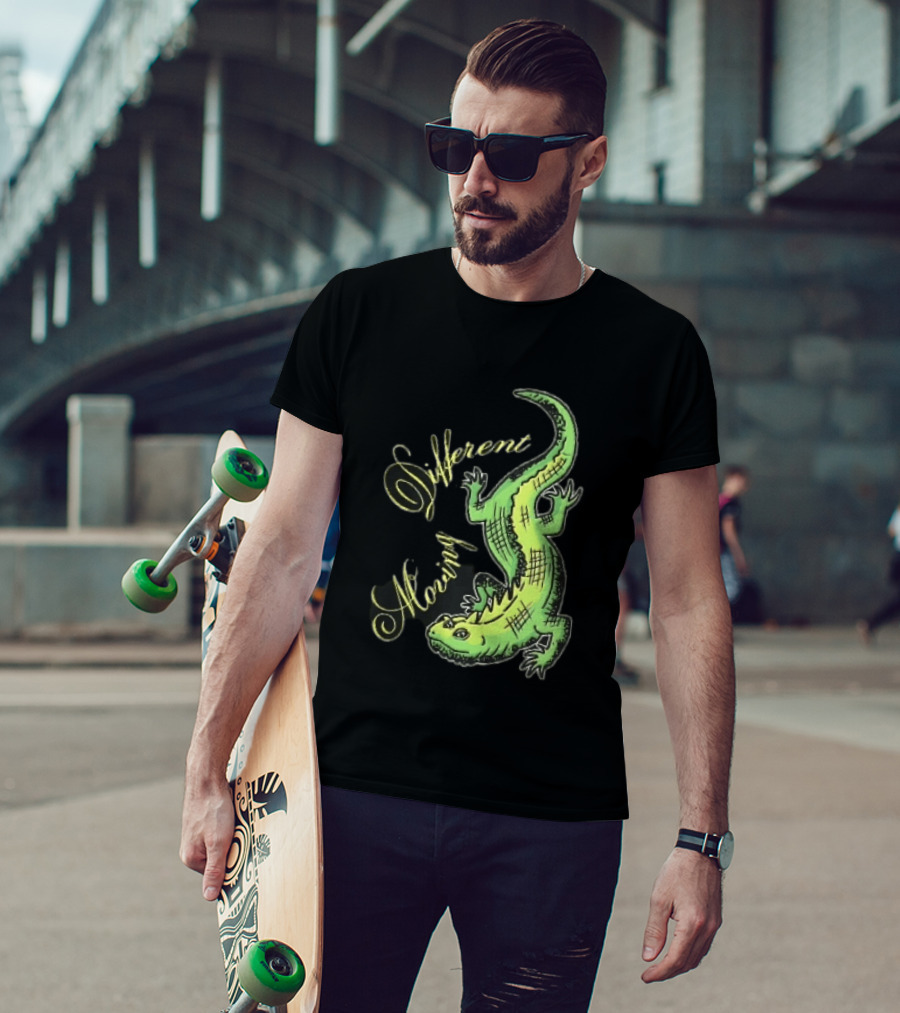 Different Moving Green Lizard Iguana Line Sketch T-Shirt