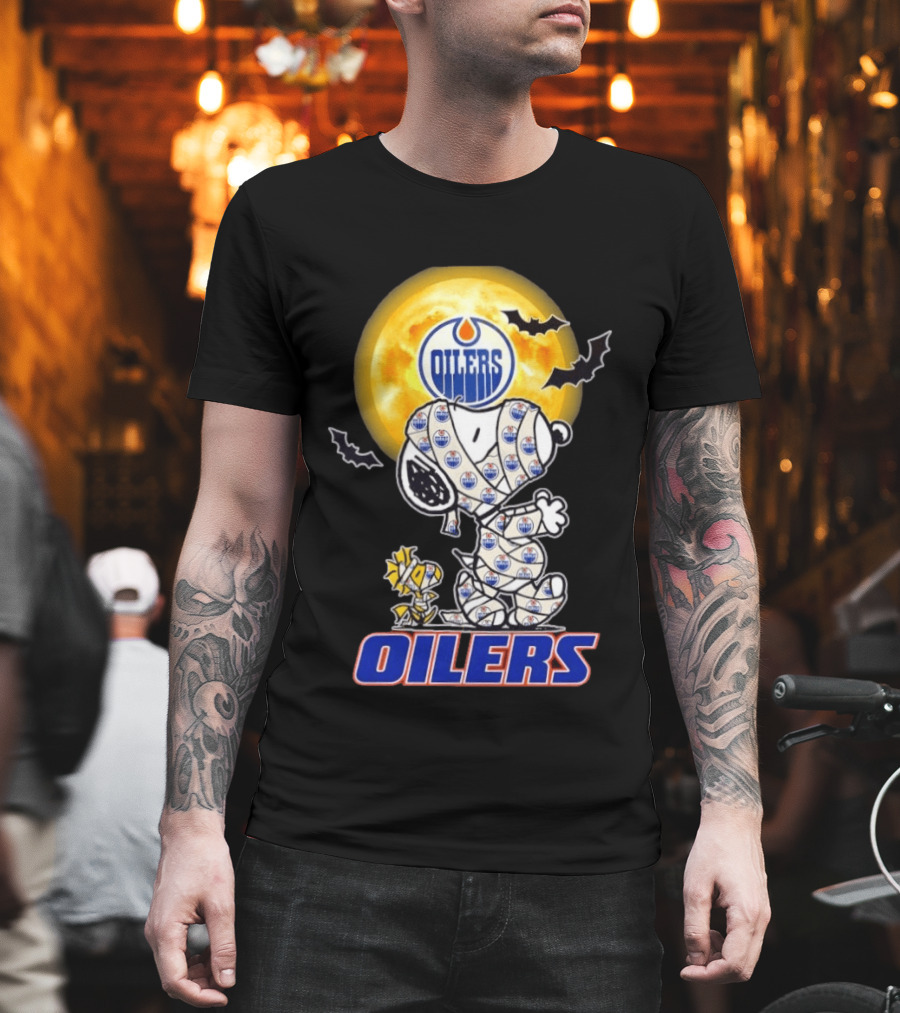 Edmonton Oilers Snoopy Woodstock Halloween Mummy Moon Bats T-Shirt
