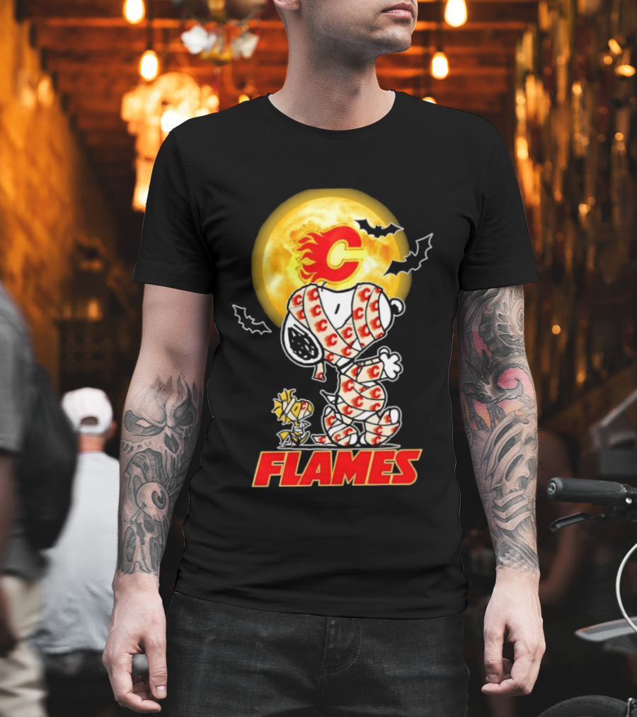 Flames Halloween Snoopy Woodstock Mummy Cosplay Calgary C Bat Moon T-Shirt
