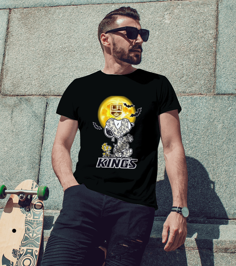 Los Angeles Kings Snoopy Woodstock Mummy Halloween Moon T-Shirt
